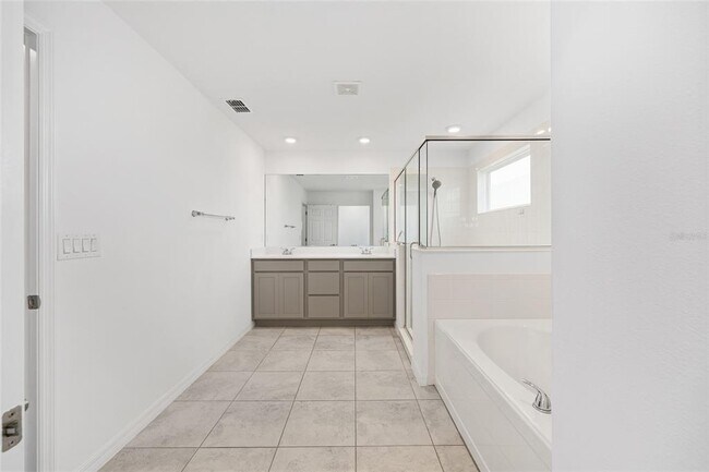 Building Photo - 7635 SW 64th St Rd