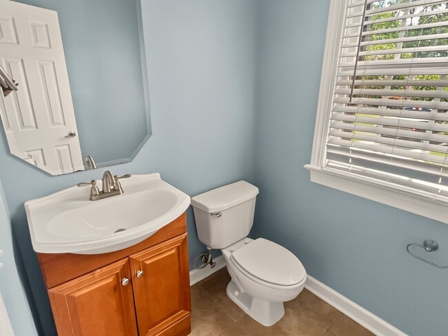 Building Photo - 3108 Summer Oaks Dr