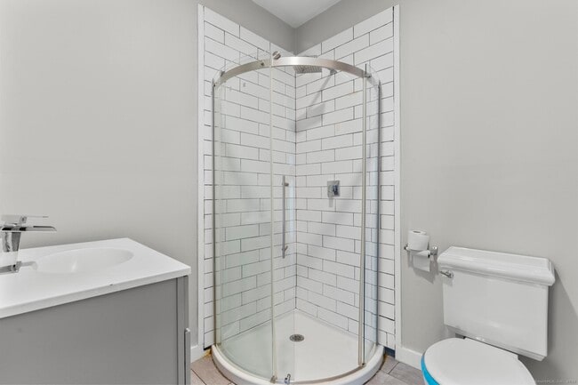 Building Photo - 394 Gregory St