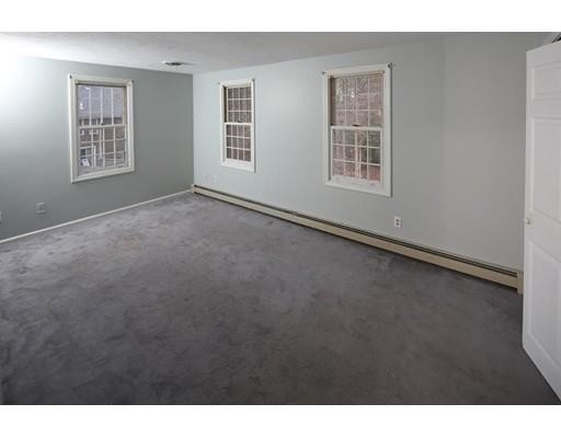 Building Photo - 261 Twin Lakes Dr