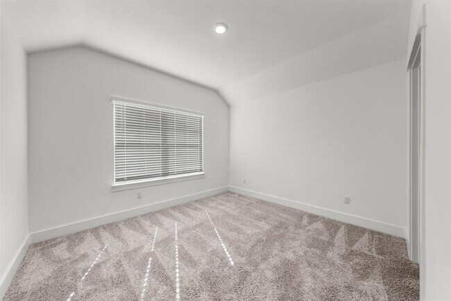 Building Photo - 3405 Charade Dr