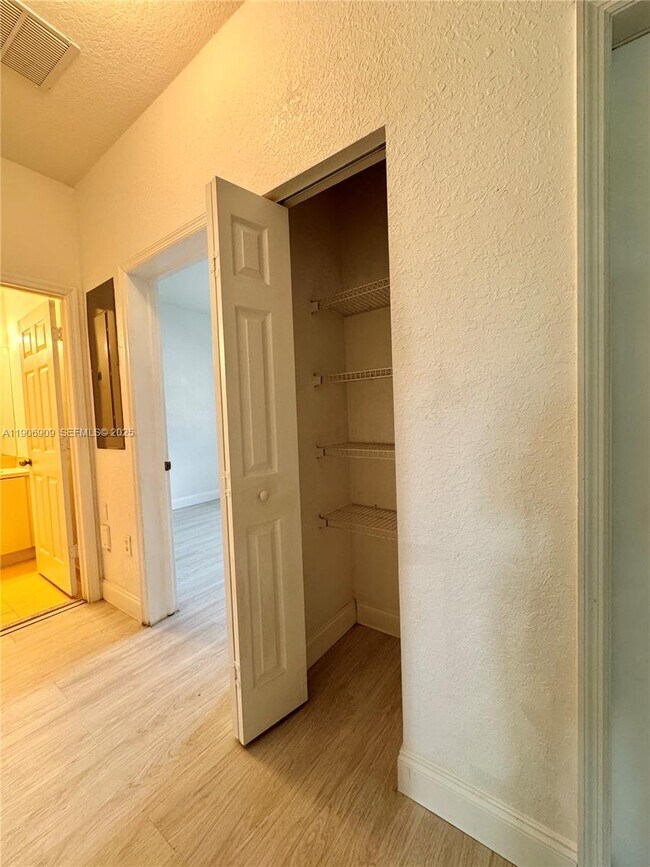 Building Photo - 2590 NE 3rd Dr