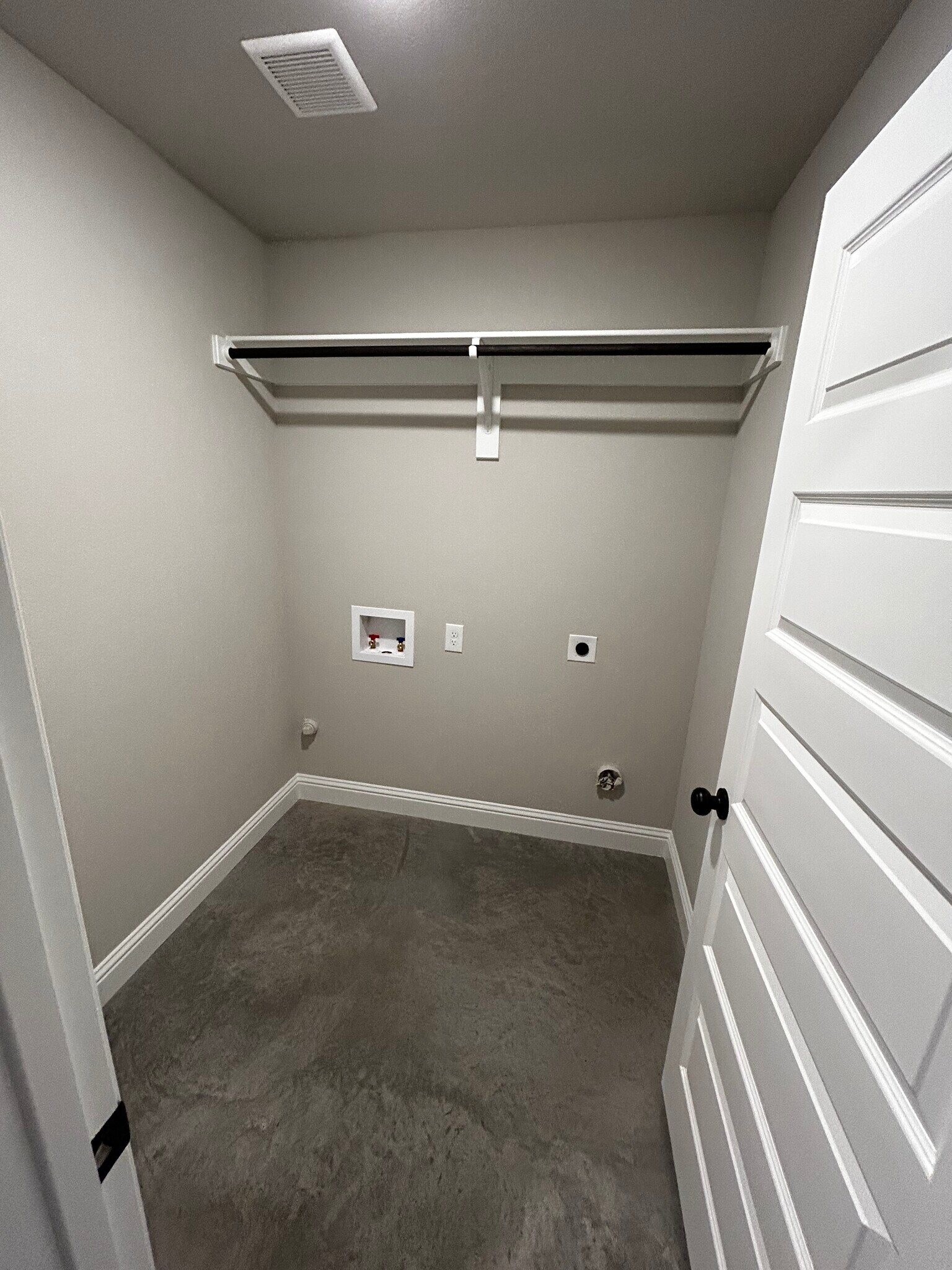 Building Photo - 10024 Highway 199 W