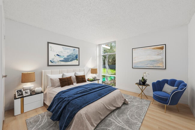 Building Photo - 325 Rowland Blvd