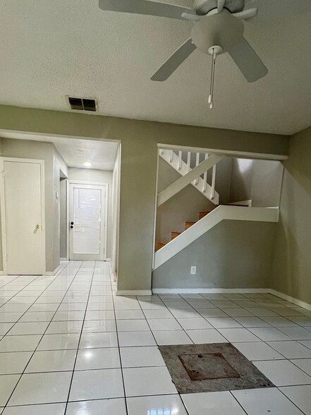 Building Photo - 3880 Villa Rose Ln