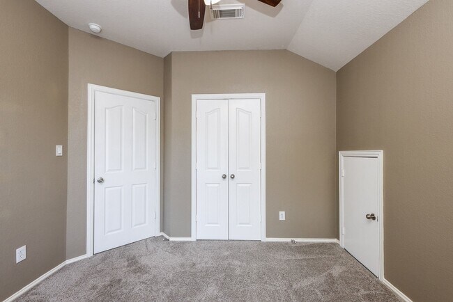Building Photo - 9626 Red Rugosa Dr