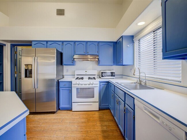 Building Photo - Spacious 4-Bedroom Home with Open Layout & Large Backyard