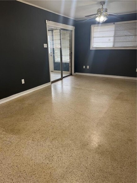 Building Photo - 324 Chinchilla Dr