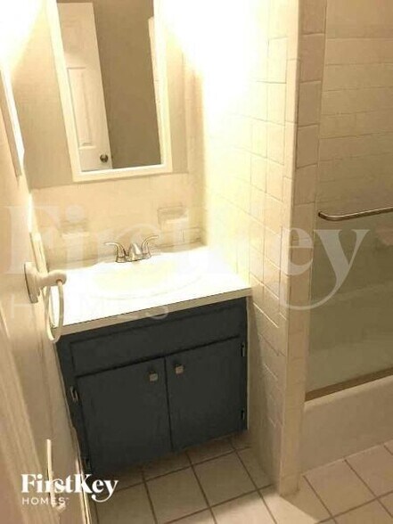 Building Photo - 9951 Parkhill St