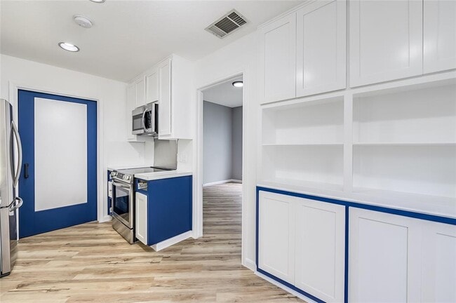 Building Photo - 415 Towne Park Trail