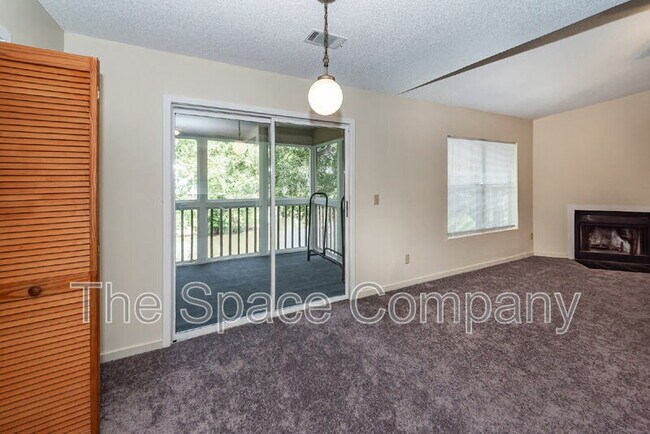 Building Photo - 2020 Coldspring Dr