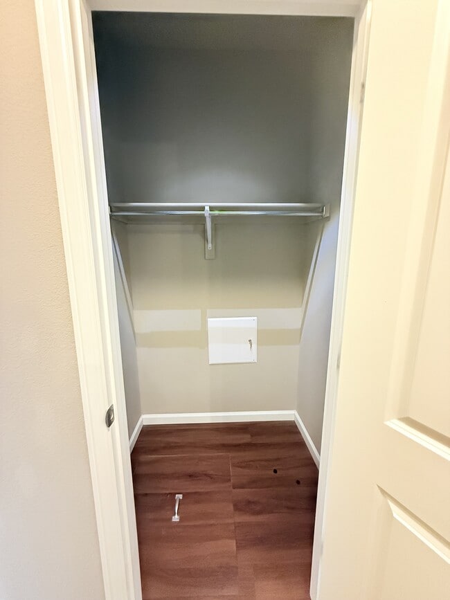 Building Photo - 257 Vela Pl