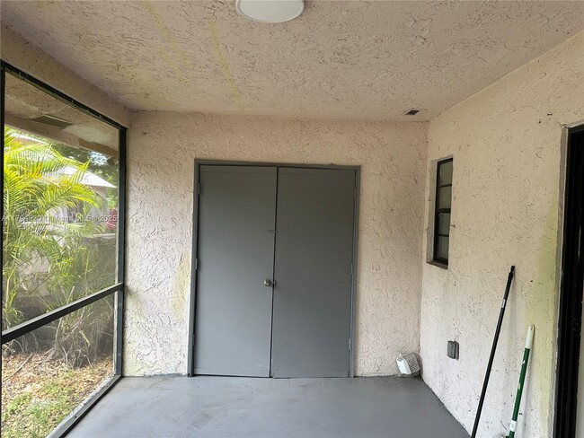 Building Photo - 3530 NW 116th Terrace