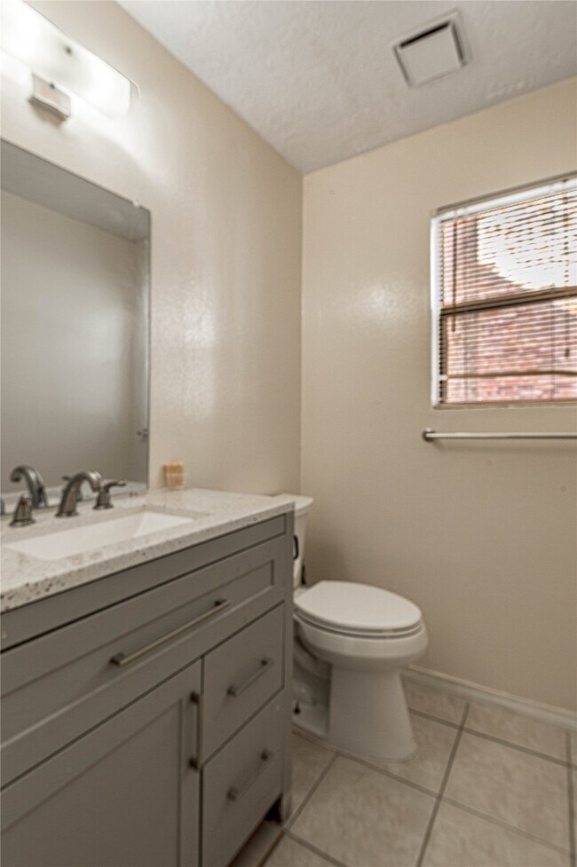 Building Photo - 2521 Crosstimbers Dr