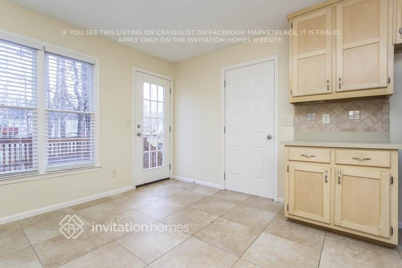 Building Photo - 175 Park Meadows Dr SW