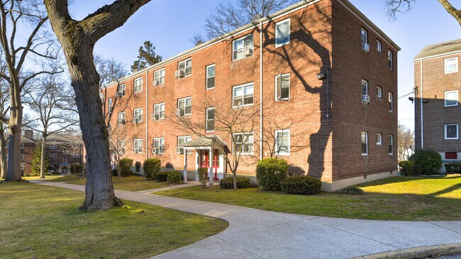 Building Photo - 1504 W Terrace Cir