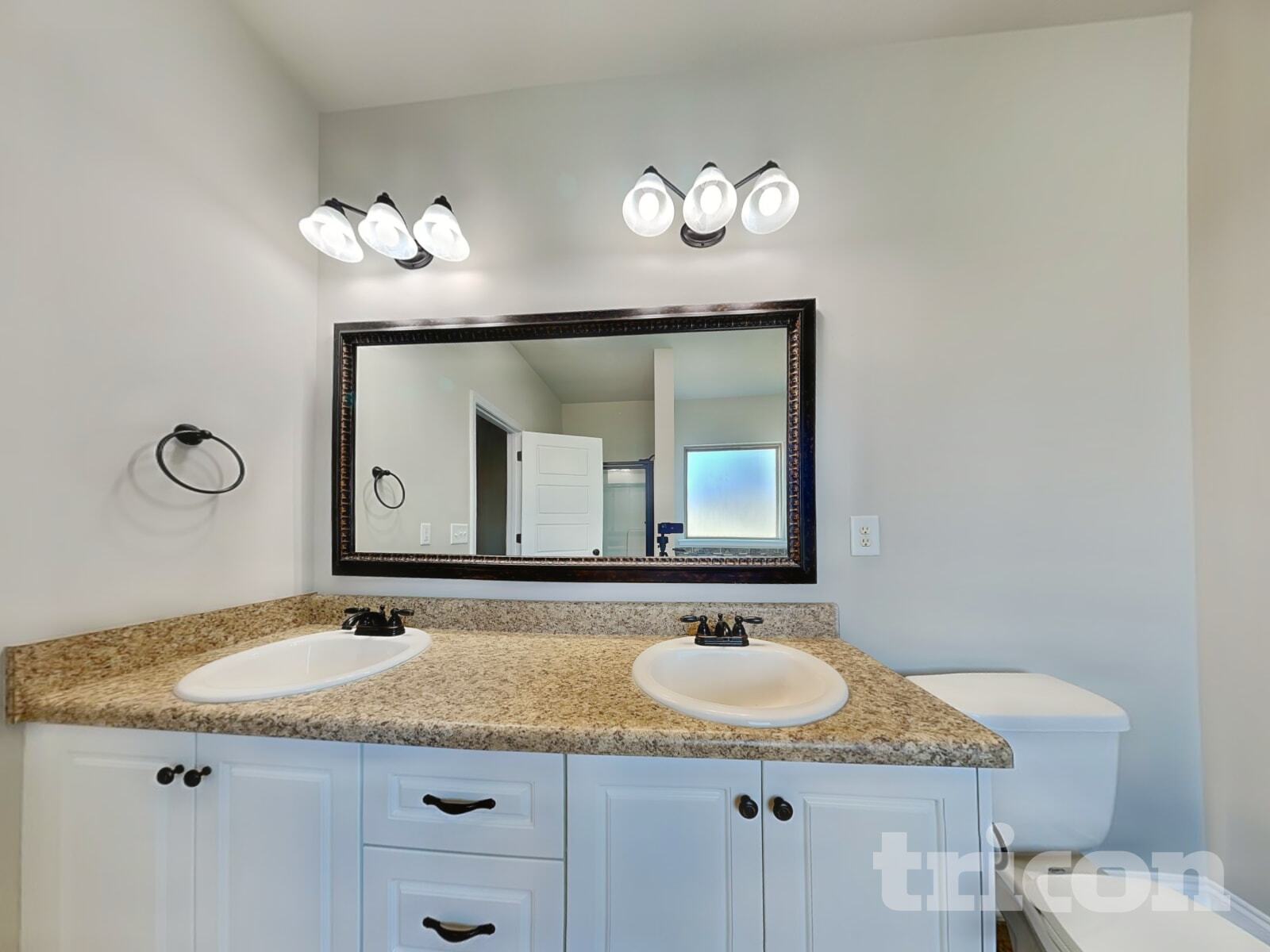 Building Photo - 667 Dandelion Row