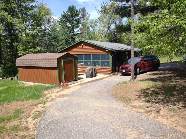 Primary Photo - 1737 19th Dr