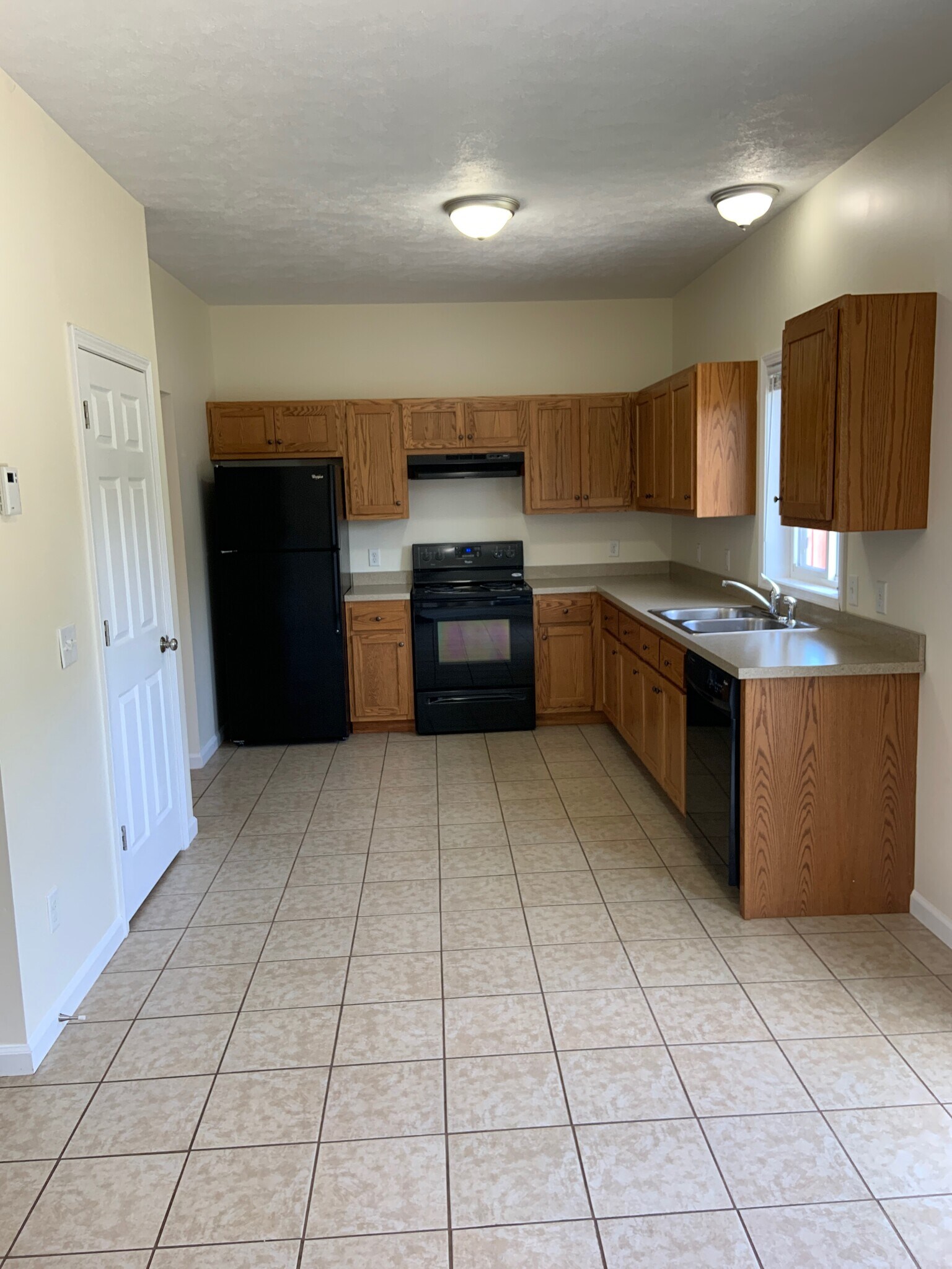 Building Photo - 204 Betsinger Rd