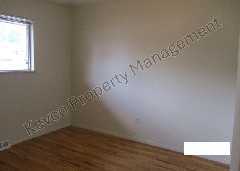 Building Photo - 2801 Stanford Rd