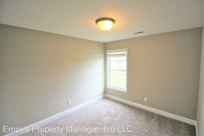 Building Photo - 3 br, 2 bath House - 10 Buckeye Lane