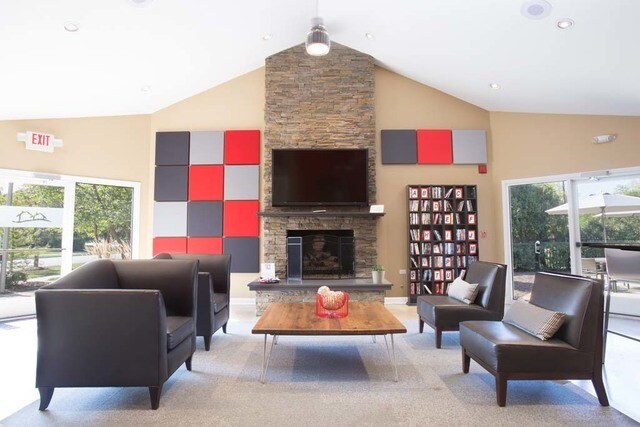 Building Photo - 1671 E Greenbriar Dr