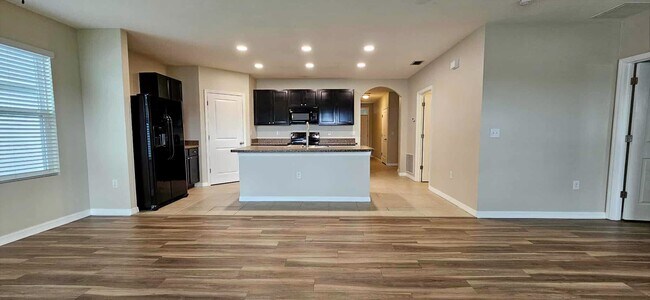 Building Photo - 318 Gris Sky Ln