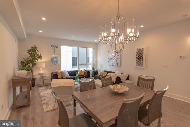 Building Photo - 105 Olive St