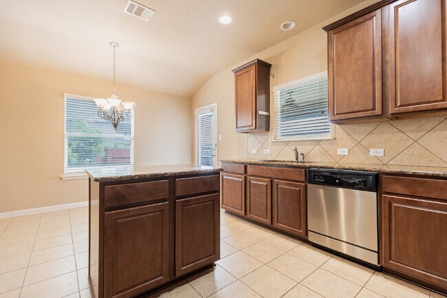 Building Photo - 259 Creekview Way