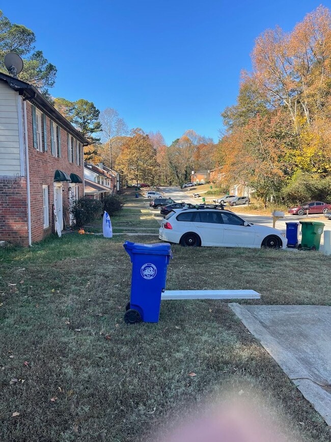 Building Photo - 5381-5383 Ridgemere Ct