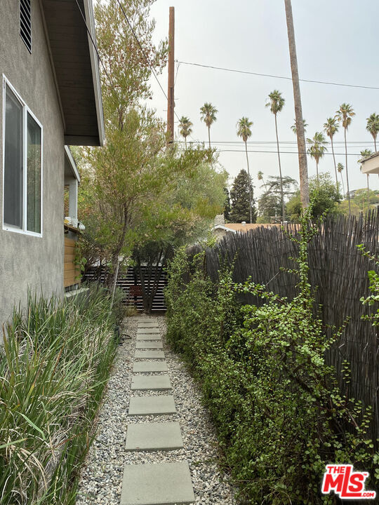 Building Photo - 6208 Hayes Ave