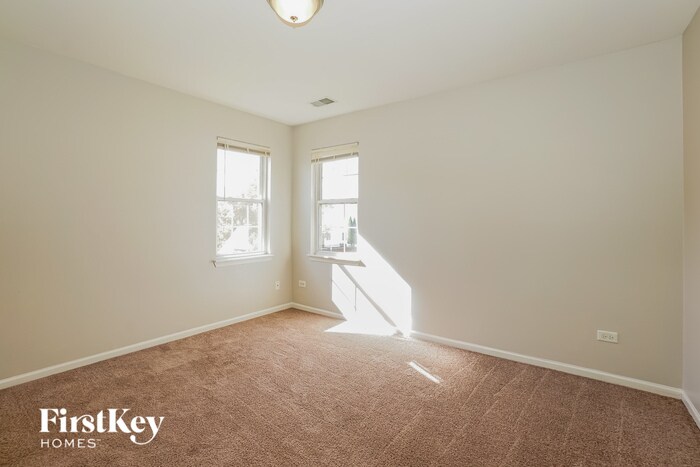 Building Photo - 3833 Pathfinder Ct
