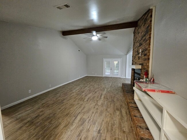 Building Photo - Beautiful 3 bed 2 bath house, Ready for Re...