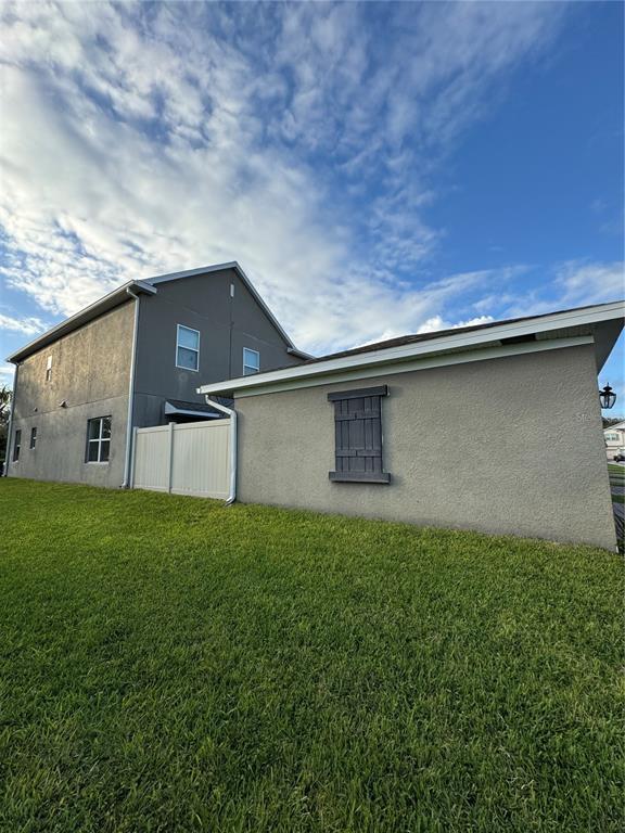 Building Photo - 8057 Sweet Orange Ave