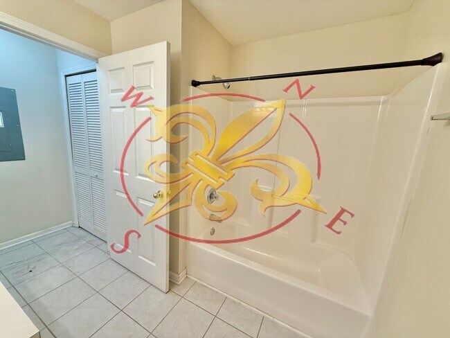 Building Photo - *MOVE-IN SPECIAL* Willow Ridge Upstairs 2/...