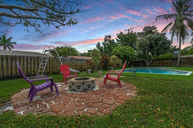 Primary Photo - 5340 SW 115th Ave