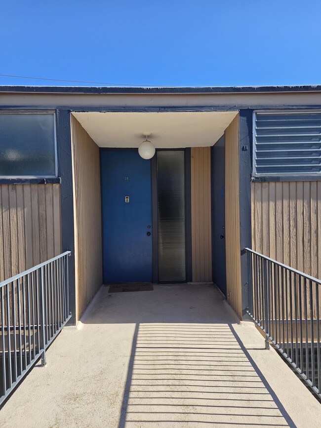 Building Photo - 1145 Yale St