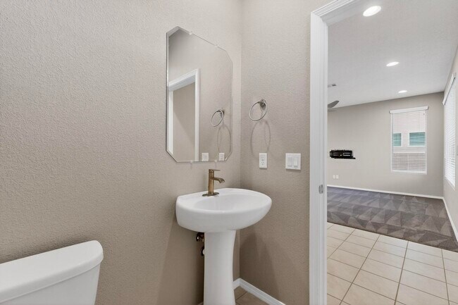 Building Photo - 6322 Vista del Bosque Dr