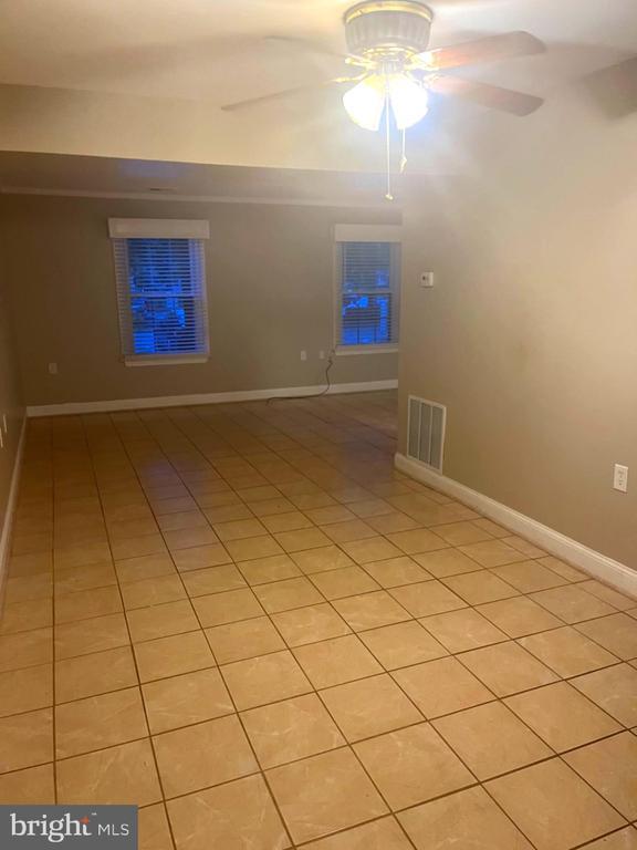 Building Photo - 374 Trefoil Pl