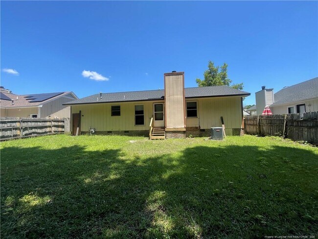 Building Photo - 5587 Arapahoe Ct