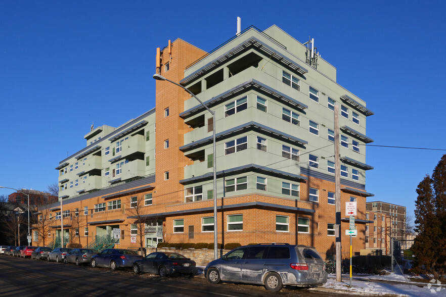 Primary Photo - Park Terrace West Apartments