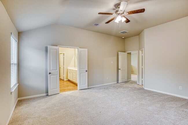 Building Photo - 8212 Sunberry Shadow Dr