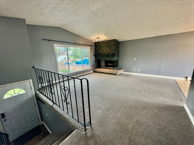 Building Photo - 10840 Delta Cir