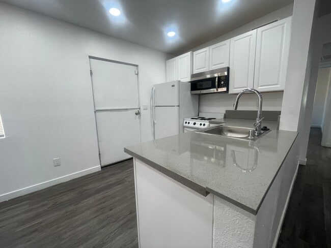 Building Photo - 1415 Exley Ave