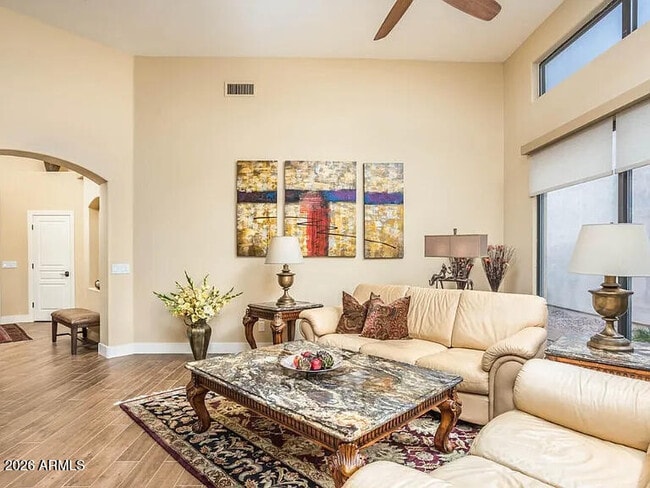 Building Photo - 8331 E Cactus Wren Rd