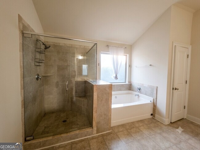 Building Photo - 165 Regency Pl