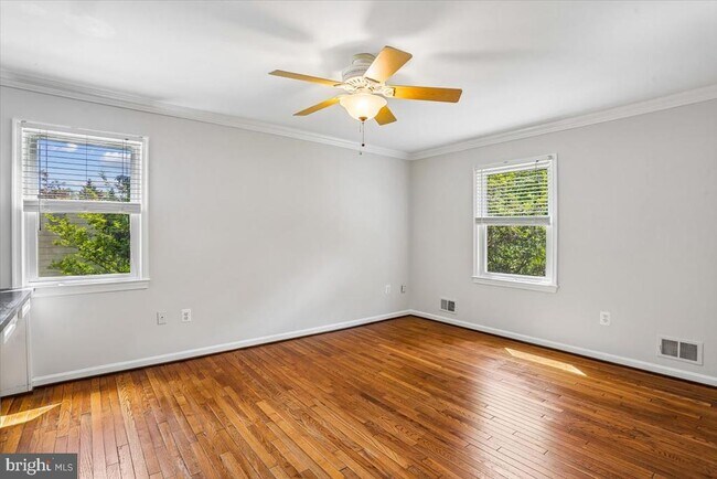 Building Photo - 9707 Stoneybrook Dr