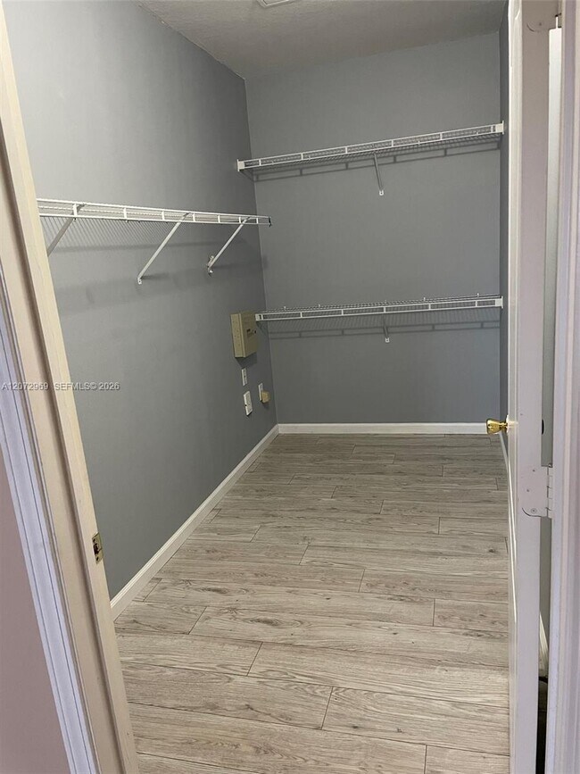 Building Photo - 17962 Villa Creek Dr