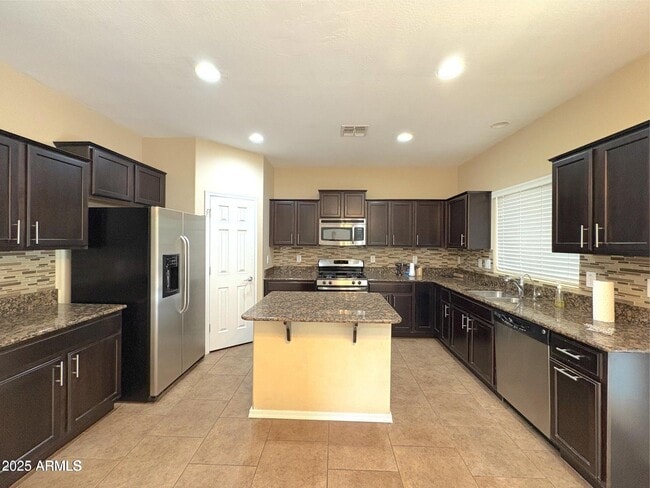 Building Photo - 5424 W Hobby Horse Dr