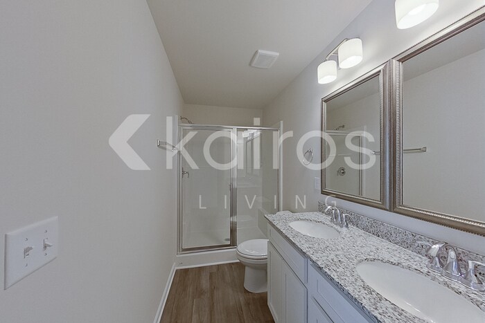 Building Photo - 2119 Banyon Cir